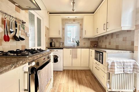 30 Brigshaw Drive, Allerton Bywater, Castleford, WF10 2HT