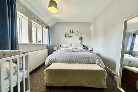 30 Brigshaw Drive, Allerton Bywater, Castleford, WF10 2HT