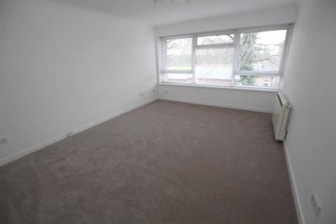 2 bedroom apartment to rent, Fidlas Avenue, Llanishen, CARDIFF