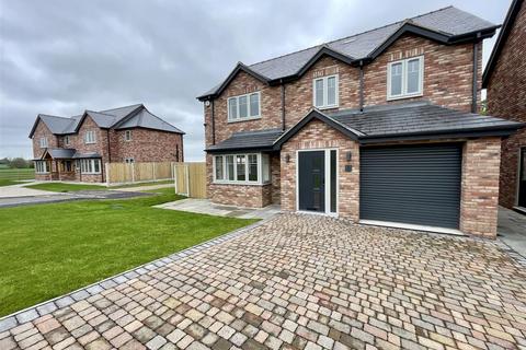 4 bedroom detached house for sale, The Vyrnwy, 5 Breidden View, Llansantffraid, Oswestry