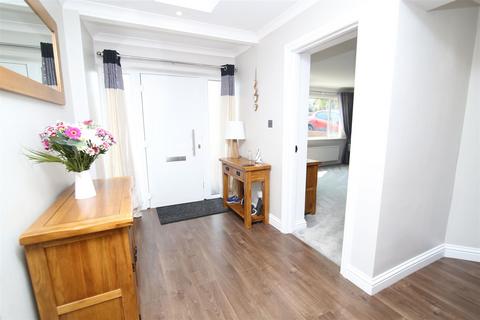 14 Lime Tree Mead, Tiverton, EX16 4PX