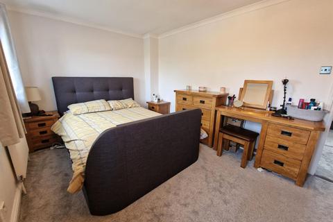 14 Lime Tree Mead, Tiverton, EX16 4PX
