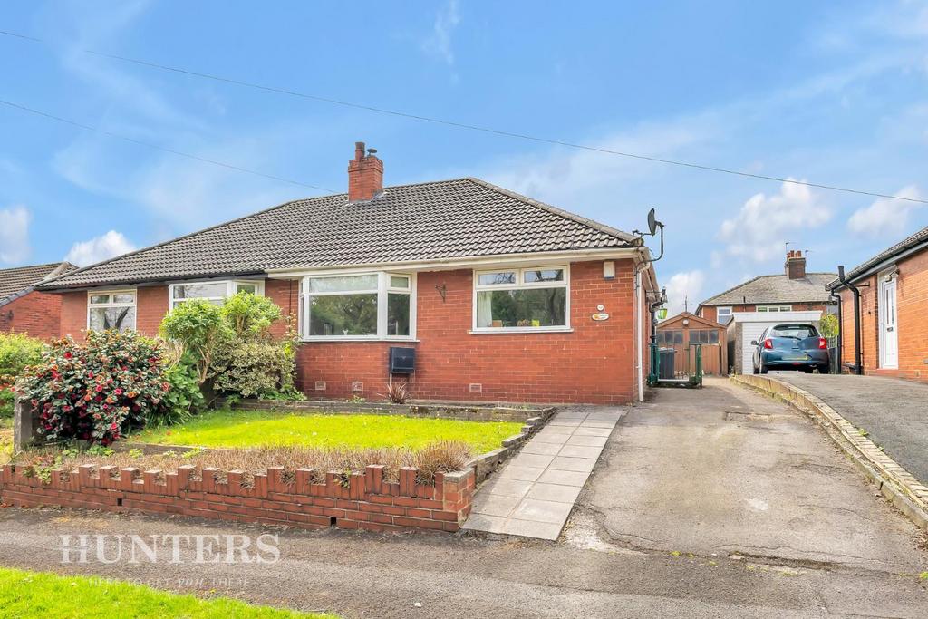 North Gate, Garden Suburbs, Oldham 2 bed semidetached bungalow for