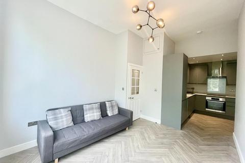 1 bedroom apartment for sale, Sinclair Road, West Kensington W14