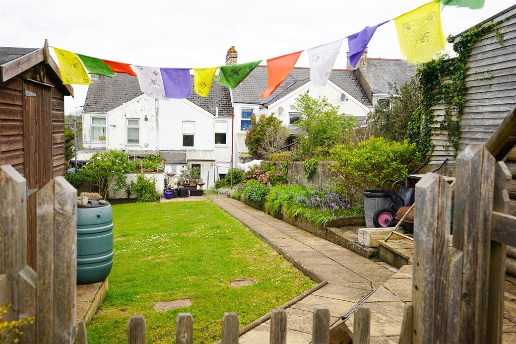 Clifton Street, Bideford 3 bed terraced house £229,950