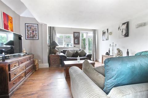 3 bedroom end of terrace house for sale, Upper Bacchus, Colliers End, Ware