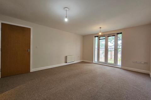 2 bedroom apartment to rent, Sale Road, Manchester