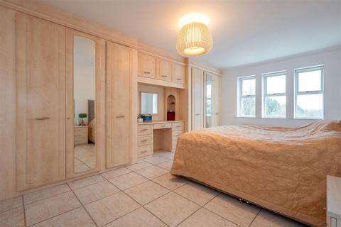 3 bedroom apartment to rent, Stanhope Road, Bowdon