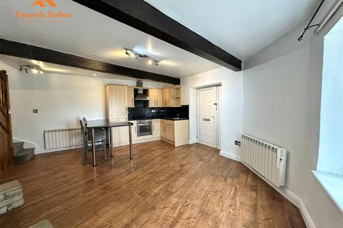 2 bedroom end of terrace house for sale, Halifax Road, Briercliffe BB10