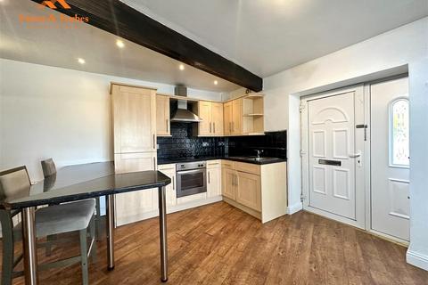 2 bedroom end of terrace house for sale, Halifax Road, Briercliffe BB10