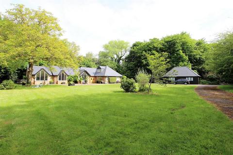 4 bedroom detached house for sale, Park Road, Banstead