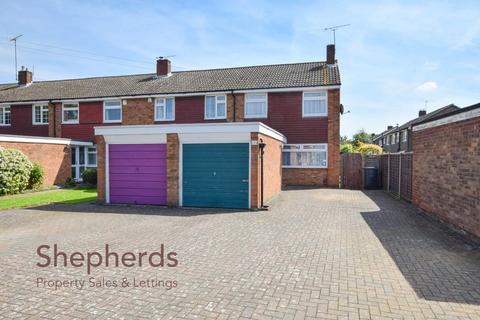 3 bedroom end of terrace house for sale, Russells Ride, Cheshunt EN8