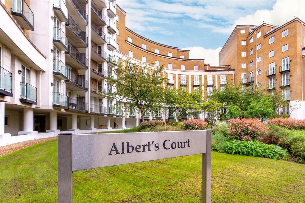 Albert&#39;s Court