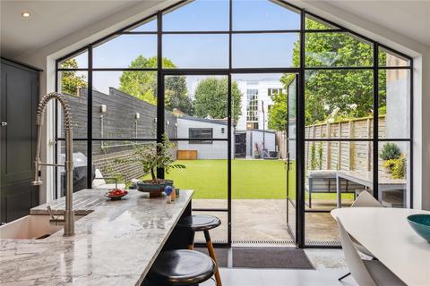 140 Ramsden Road, London, SW12 8RE