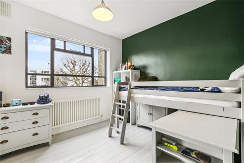 140 Ramsden Road, London, SW12 8RE