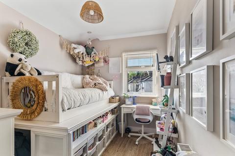 19 Thicket Crescent, Sutton, SM1 4QB