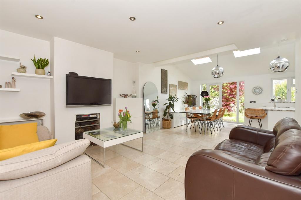 Dennis Road, Gravesend, Kent 3 bed semidetached house for sale £550,000