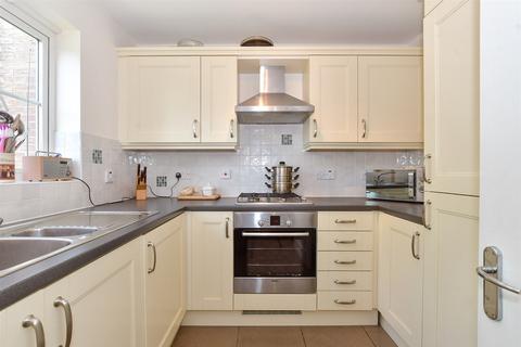 43 Aspen Drive, Whitfield, Dover, CT16 2EX