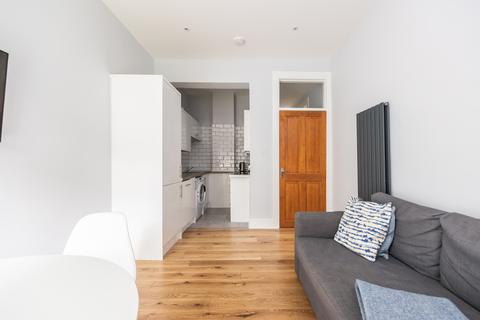 1 bedroom ground floor flat for sale, Cathcart Place, Edinburgh EH11