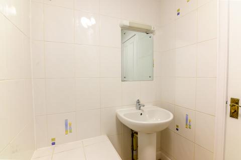 39/9 Caledonian Crescent, Edinburgh, EH11 2AQ