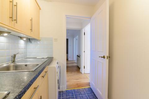 39/9 Caledonian Crescent, Edinburgh, EH11 2AQ