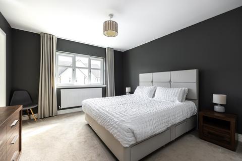 27 Somerville Road, Balerno, EH14 5BF