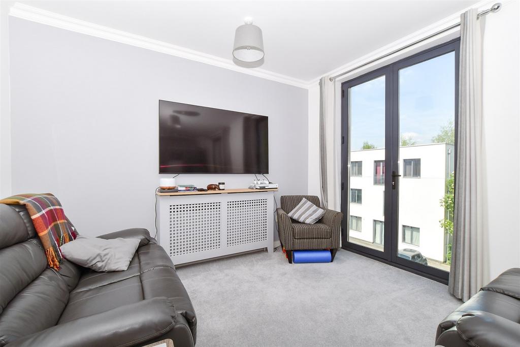 Lounge/Kitchen