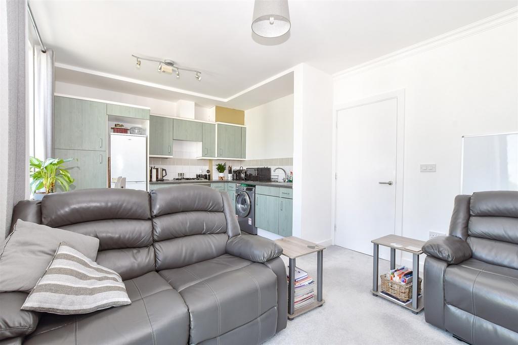 Lounge/Kitchen