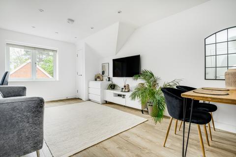 1 bedroom apartment for sale, Ceres Cresent, Epsom, KT17