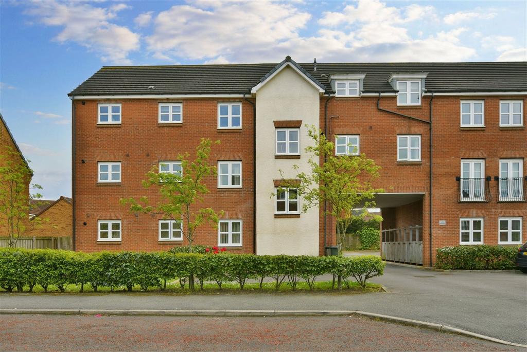 Dukesfield, Shiremoor, Newcastle Upon... 2 bed ground floor flat for