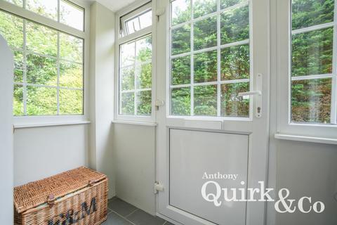 41 Crouchview Close, Wickford, SS11 8QB