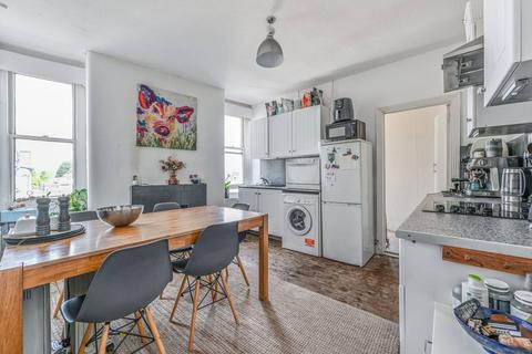 2 bedroom flat for sale, Latchmere Road, Clapham Junction, London, SW11