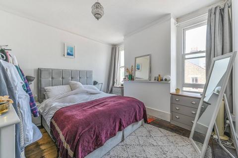 2 bedroom flat for sale, Latchmere Road, Clapham Junction, London, SW11
