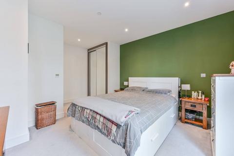 1 bedroom flat for sale, Wilson House, Viewpoint, Battersea, London, SW11