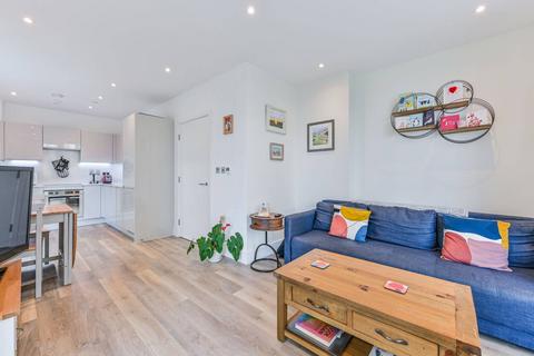 1 bedroom flat for sale, Wilson House, Viewpoint, Battersea, London, SW11