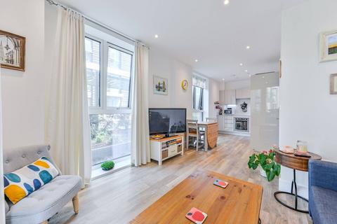 1 bedroom flat for sale, Wilson House, Viewpoint, Battersea, London, SW11