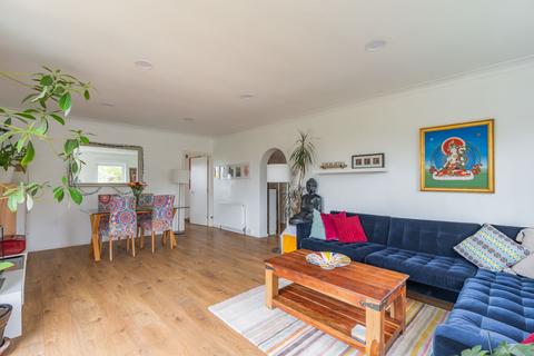 3 bedroom flat for sale, Cramond Vale, Edinburgh EH4