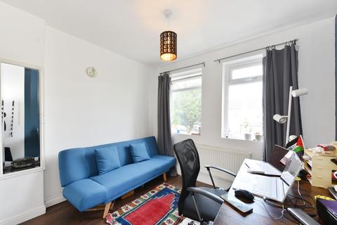 2 bedroom terraced house for sale, London E17