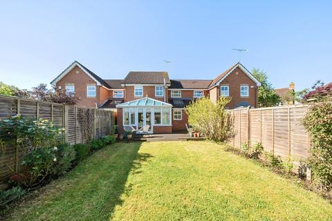 3 Debden Close, Kingston Upon Thames, KT2 5GD
