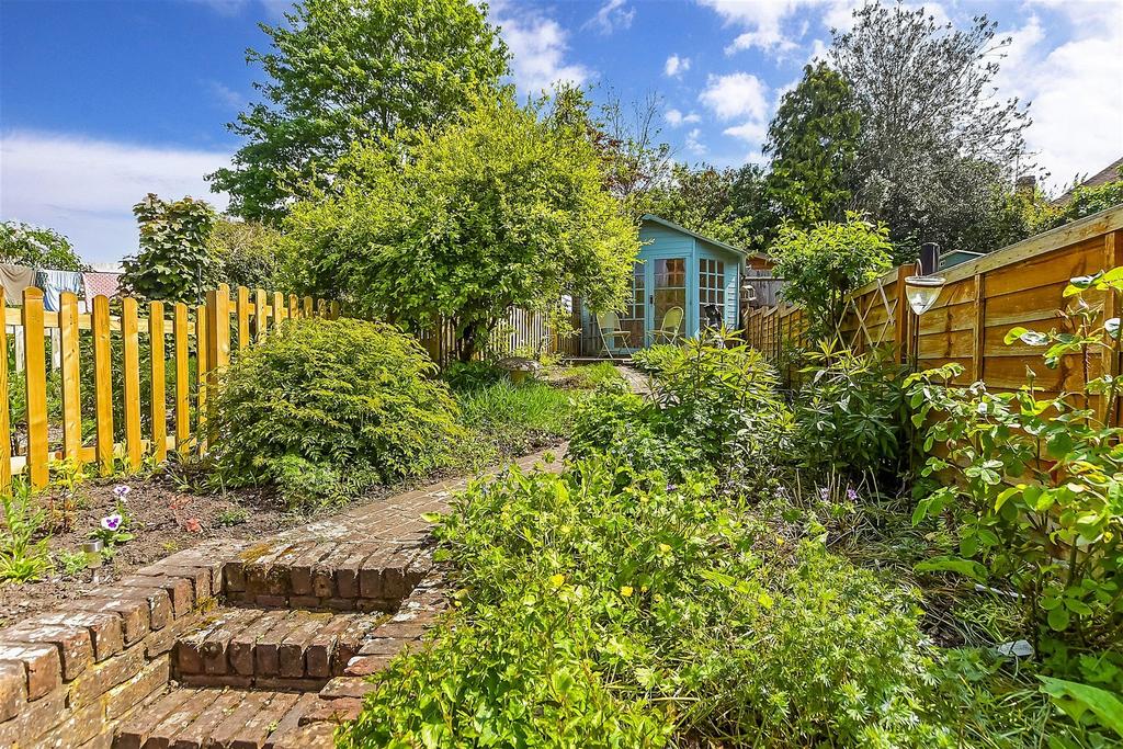 High Street, Eynsford, Kent 2 bed terraced bungalow for sale £325,000