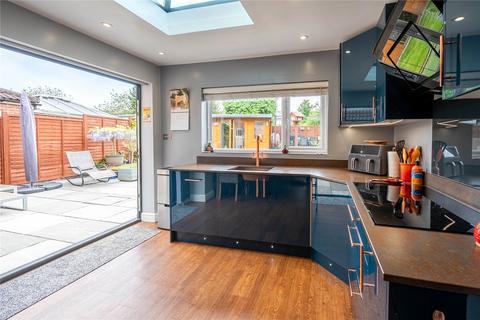 3 bedroom semi-detached house for sale, Fairfield Road, Bedfordshire LU5