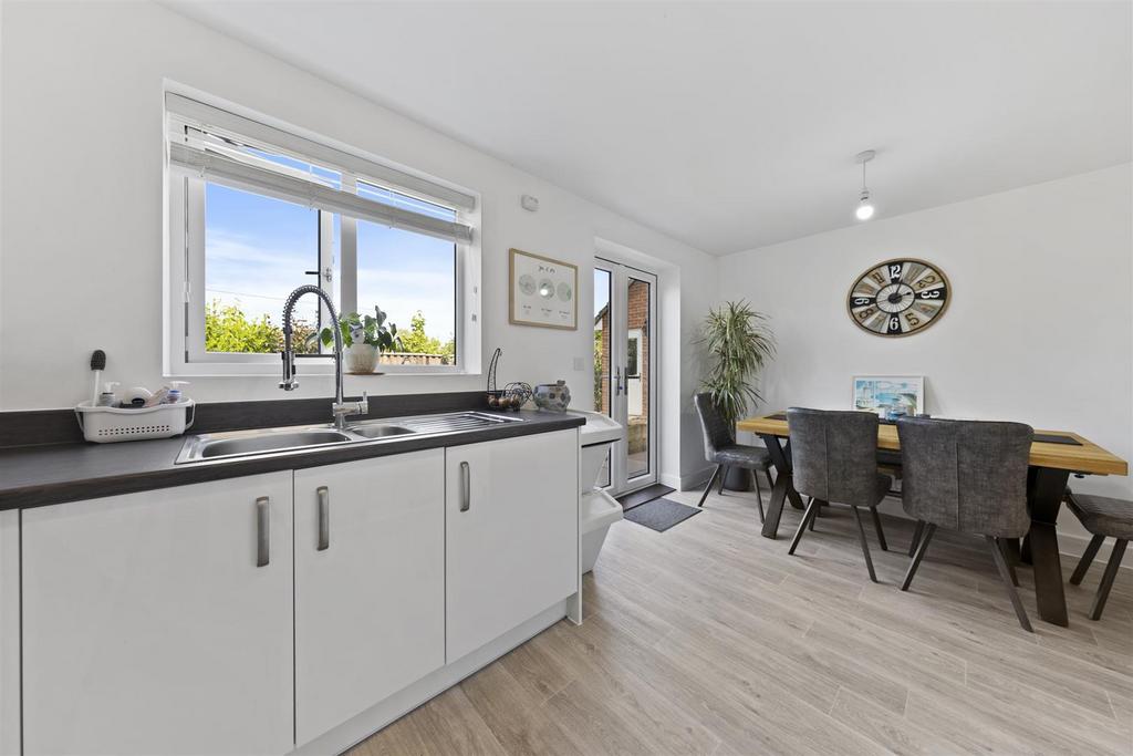 44 Summerlin Dr Web13.jpg