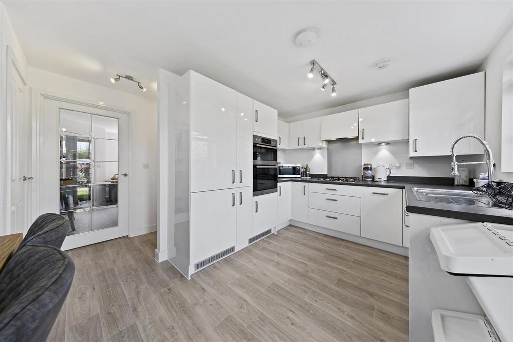44 Summerlin Dr Web14.jpg