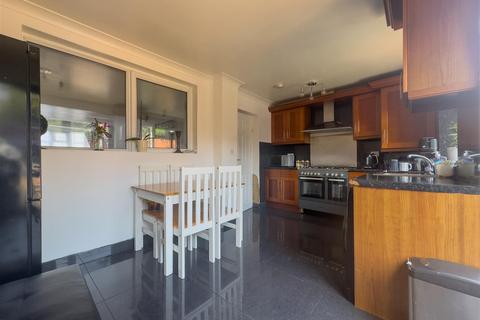 27 Burwell Road, London, E10 7QG