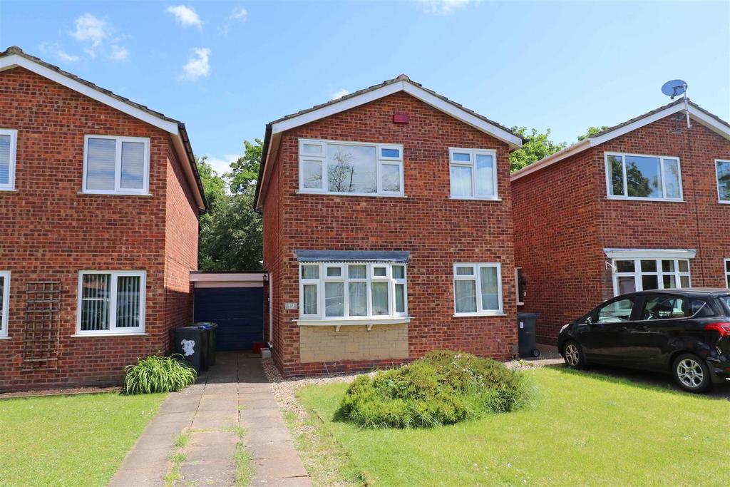 Townesend Close, Woodloes Park, Warwick 3 bed link detached house for