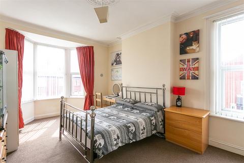 3 bedroom flat for sale, Rothbury Terrace, Heaton, Newcastle upon Tyne