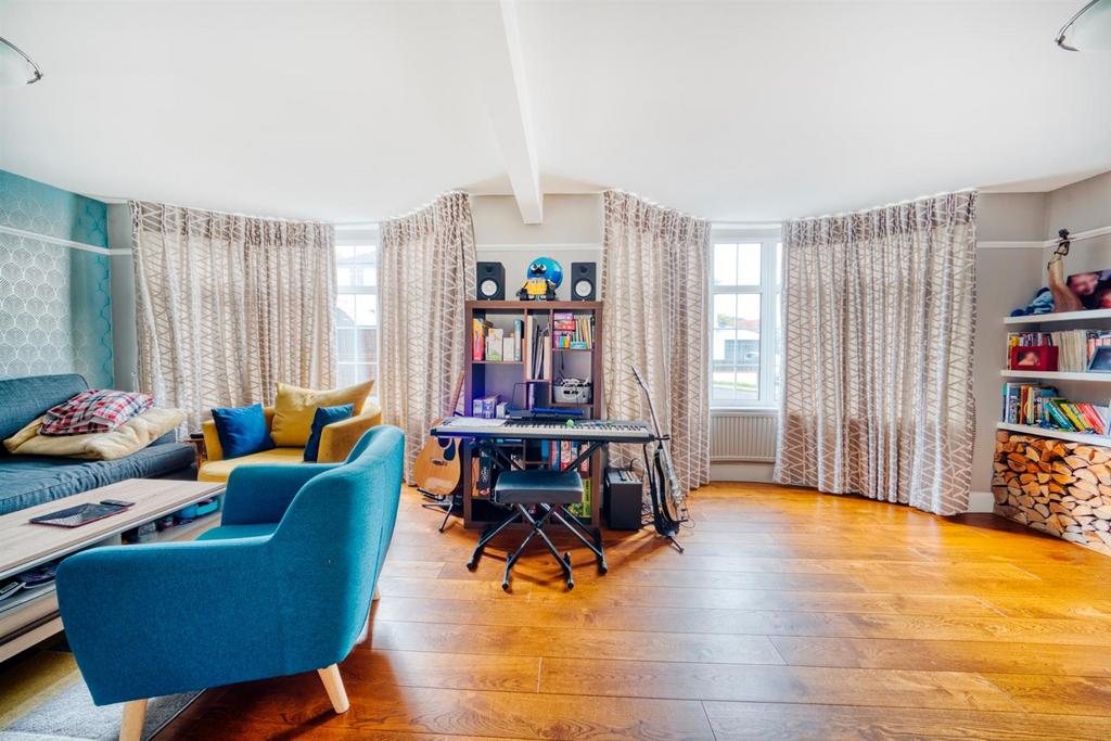 2 Living room - 16 Hill Burn  - Real estate photog