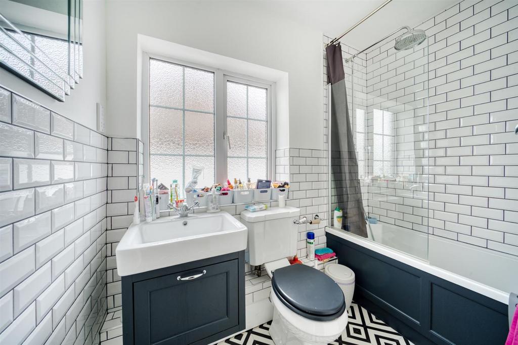 6 Bathroom 2 - 16 Hill Burn  - Real estate photogr
