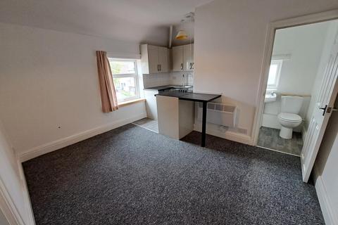 1 bedroom flat to rent, Dale Road, Derbyshire, SK17