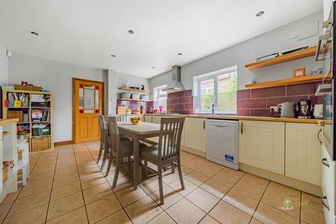 3 bedroom semi-detached house for sale, Reabrook Avenue, Shrewsbury, SY3